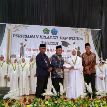 Perpisahan Kelas XII dan Wisuda Tahfizh